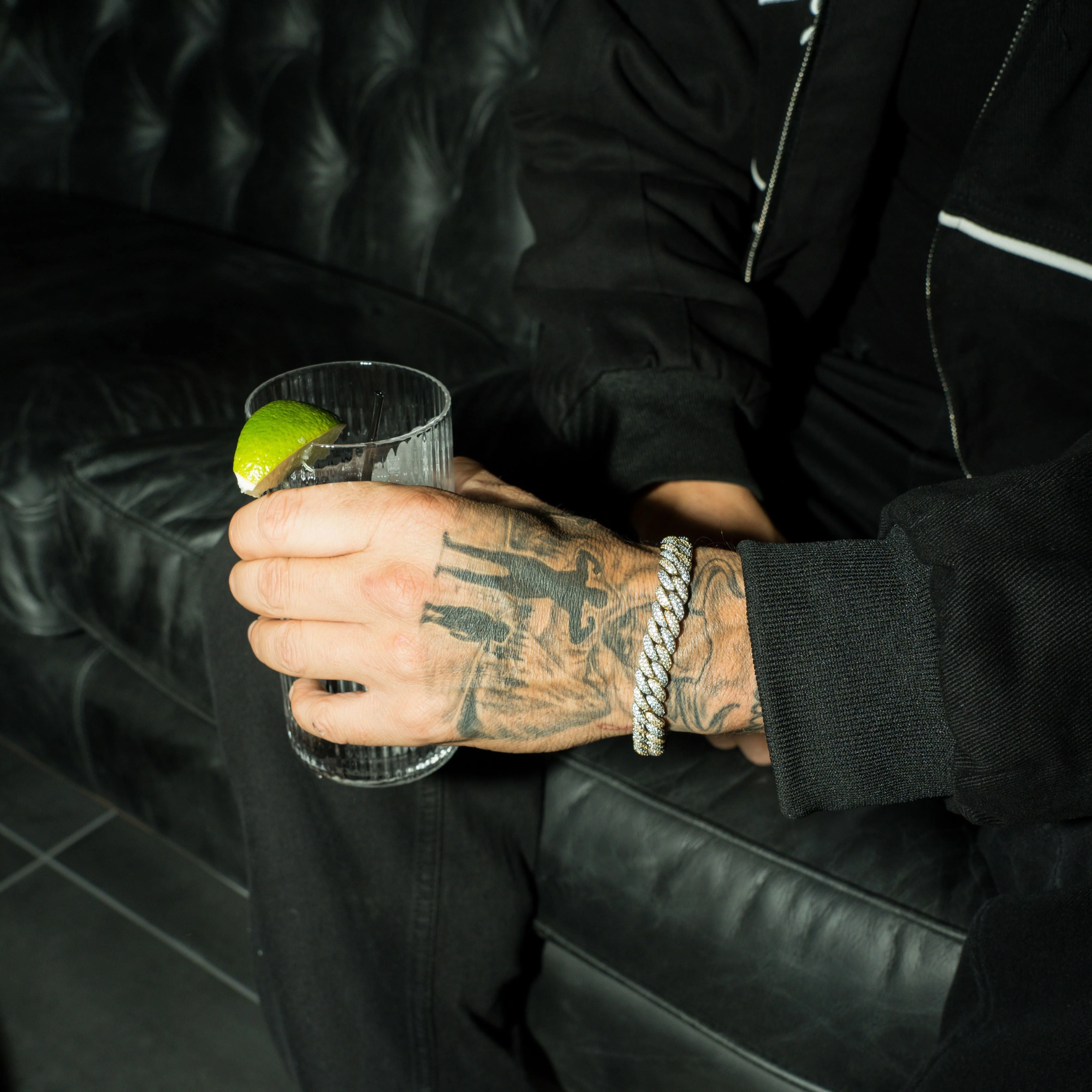 Two-Toned Iced Cuban Bracelet 10mm - Silver and Gold RG367 - Image 8